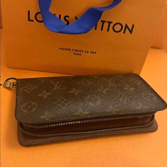 Authentic Louis Vuitton long wallet broken zipper - Picture 13 of 15